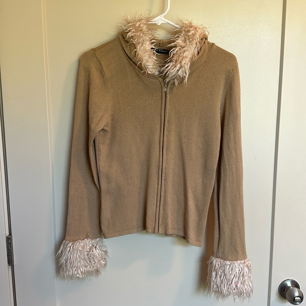 Vintage dance in Paris, hooded top with fur trim
